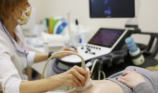 Ендоваскулярна хірургія в гінекології, інноваційні методи в Києві | МЦ Лелека