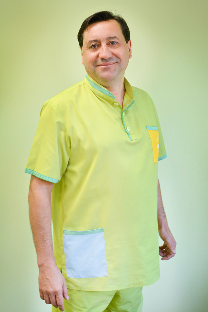 Завідувач хірургічного відділення. Лікар хірург вищої категорії Федосенко Олександр Володимирович - лікар хірург вищої категорії в Києві | Лелека