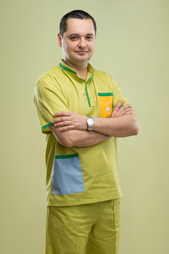 Лікар акушер-гінеколог вищої кваліфікаційної категорії Коваленко Микола Миколайович