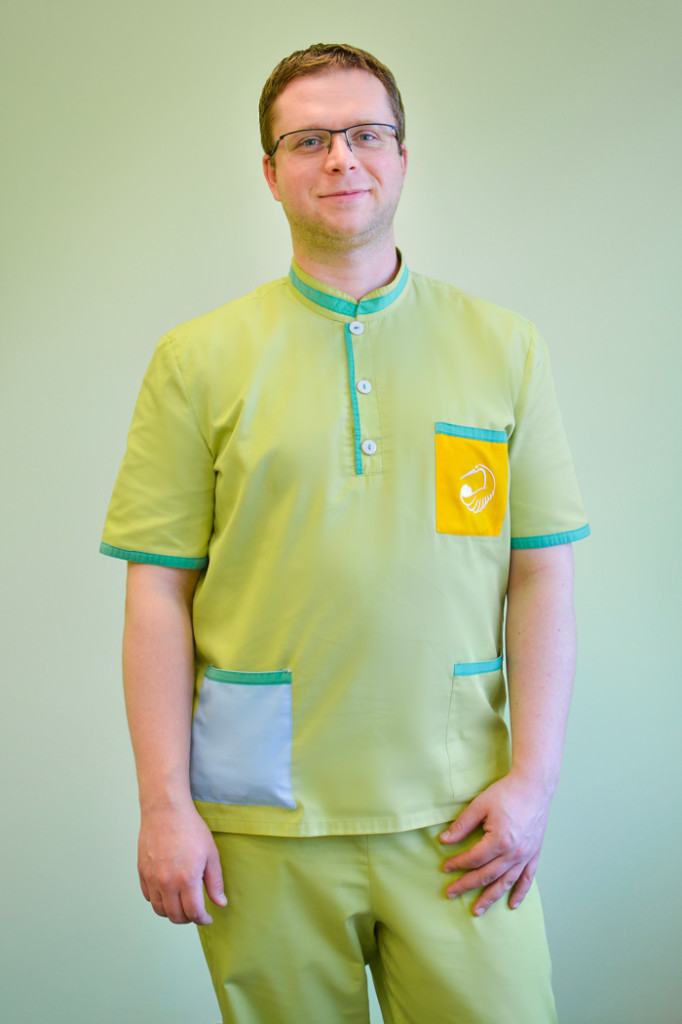 Лікар-анестезіолог Мельник Дмитро Ігорович